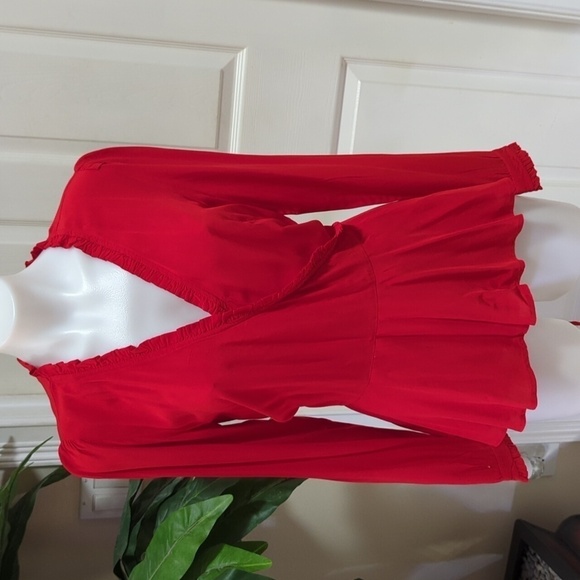 Loft Women's Red Wrap Peplum Top w/Button Sleeves Size XS - Picture 1 of 5